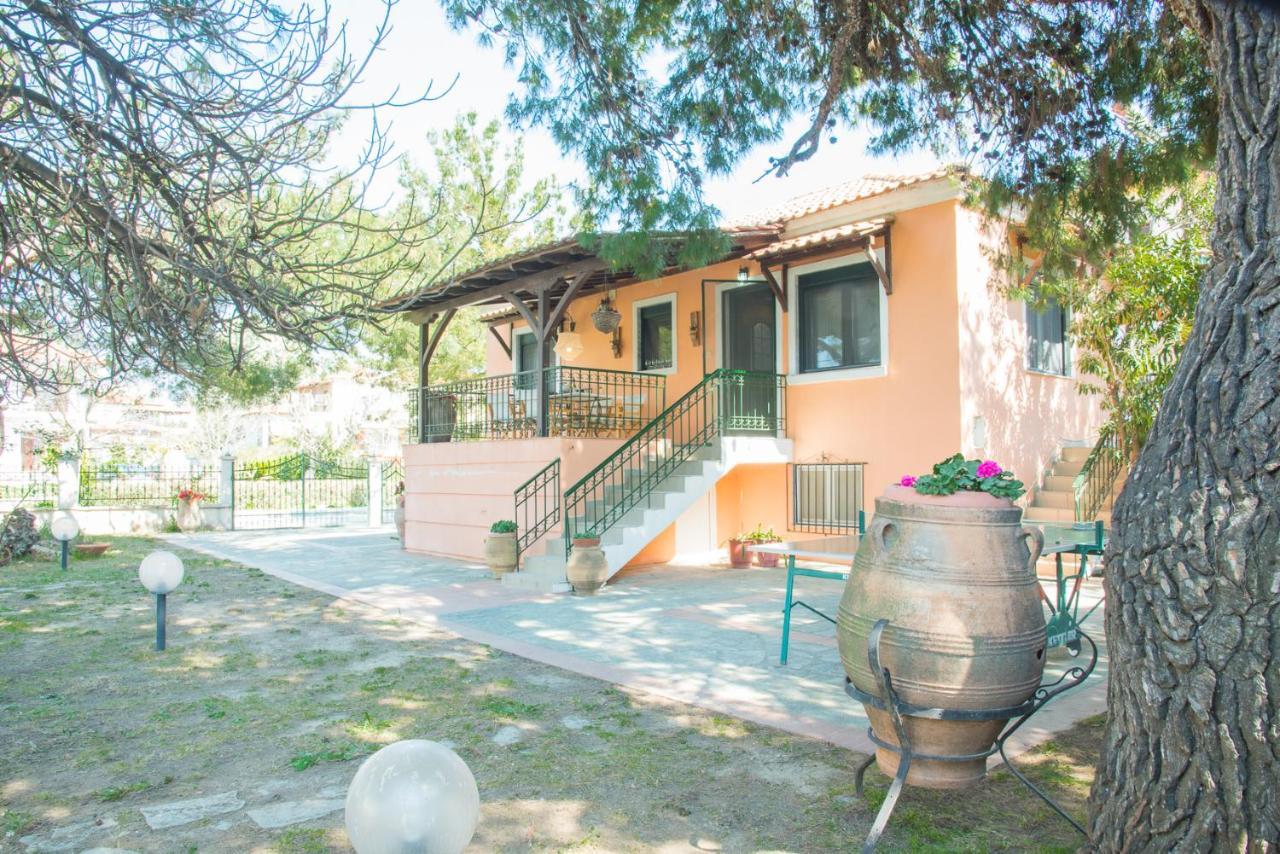 Villa Pefka Nikiti  Buitenkant foto